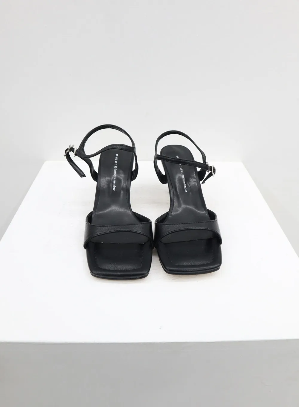 Heel Buckle Sandals IM323