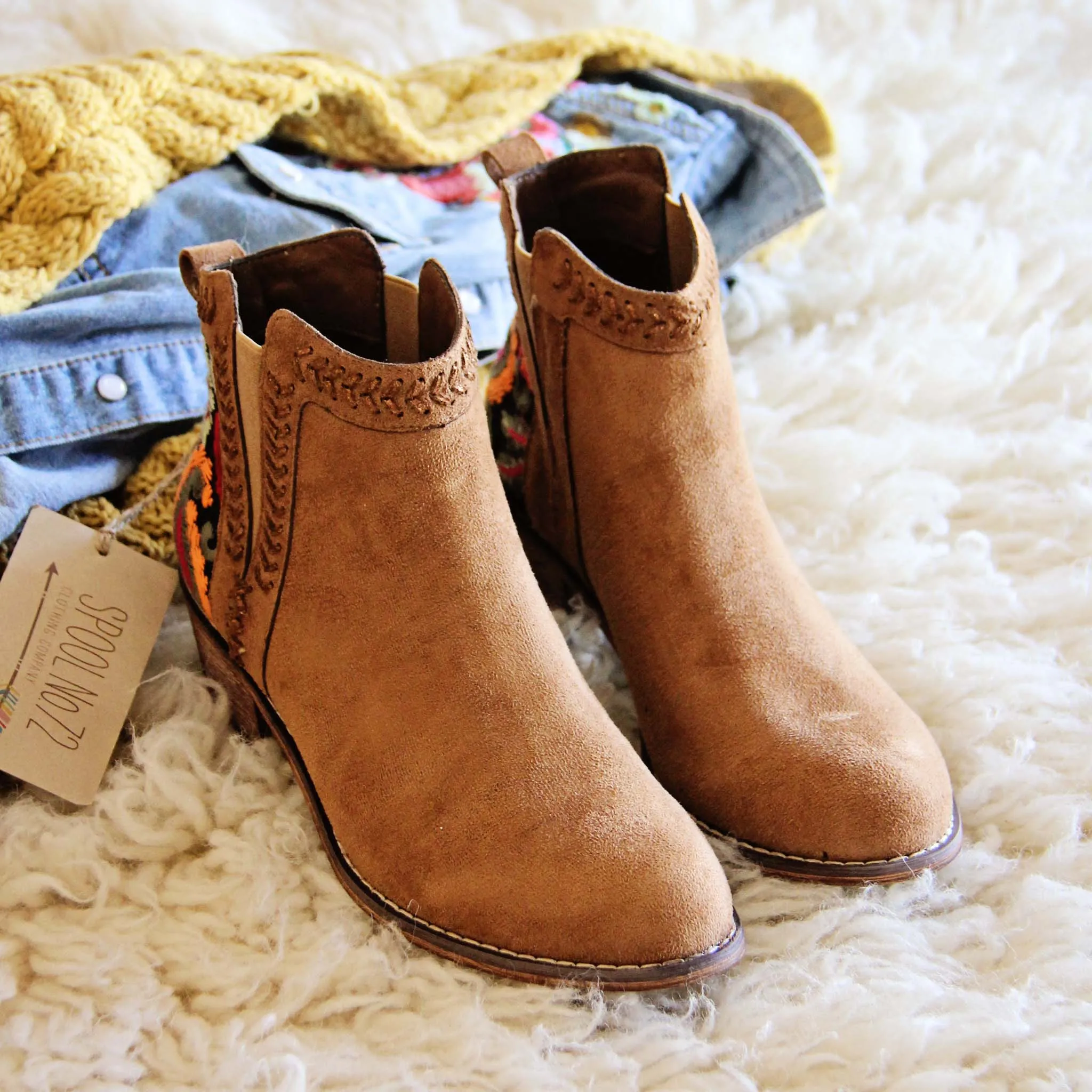 Lovell Boots in Camel