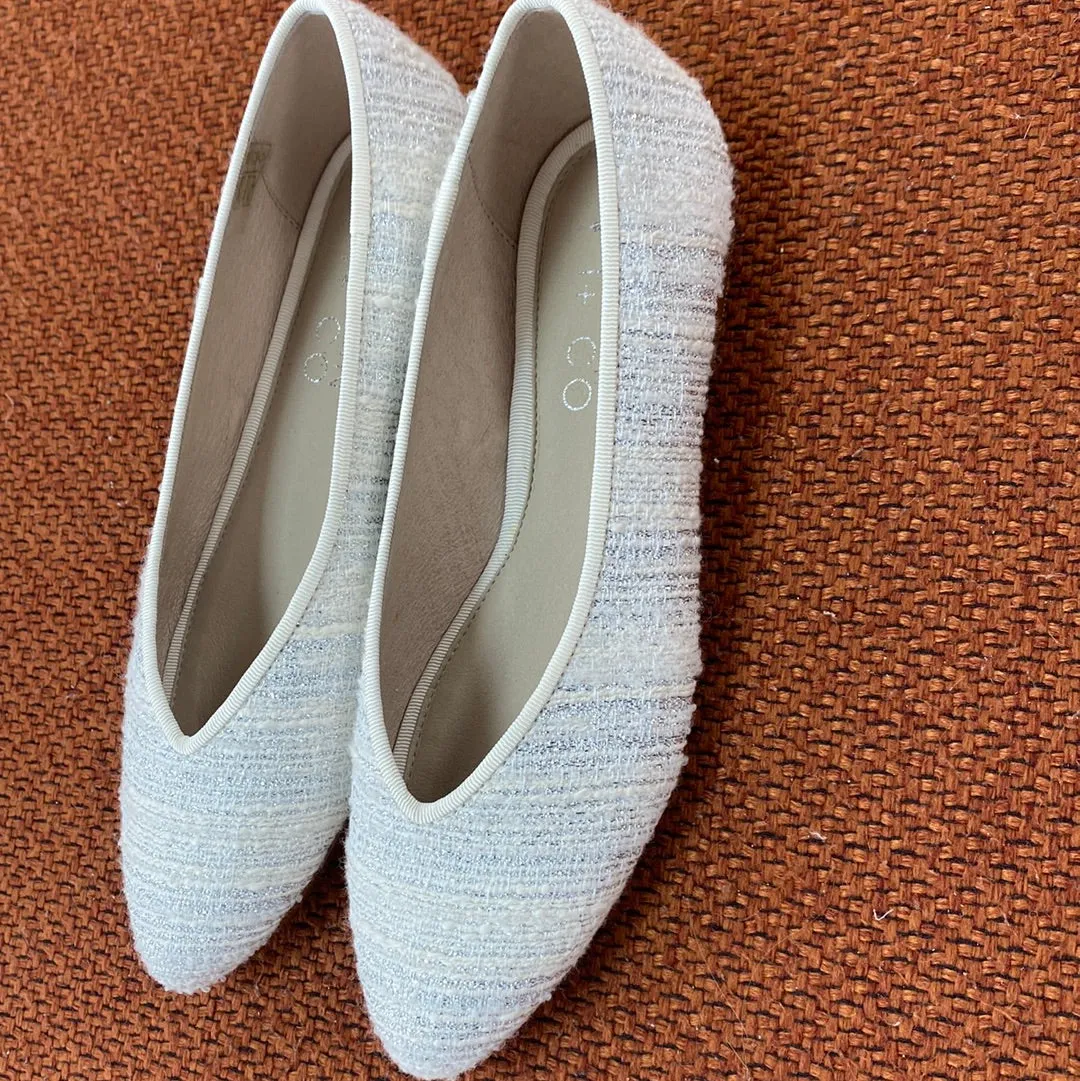 Spain Co Silver Tweed V Flat